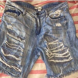 Forever 21 ripped shorts/jorts